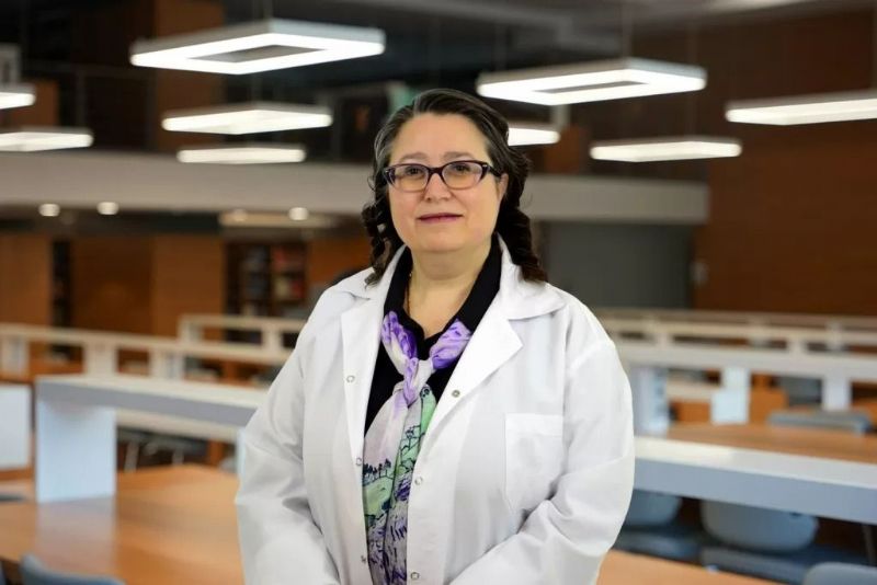 PROF. DR. HÜLYA ENSARİ: “BAĞIMLILIK BİR İRADE SORUNU DEĞİL, BİYOPSİKOSOSYAL BİR HASTALIKTIR”