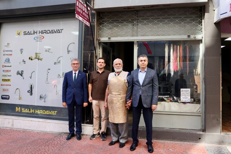 VALİ TOROS’TAN YILIN AHİSİ RAMADAN KARA’YA ZİYARET