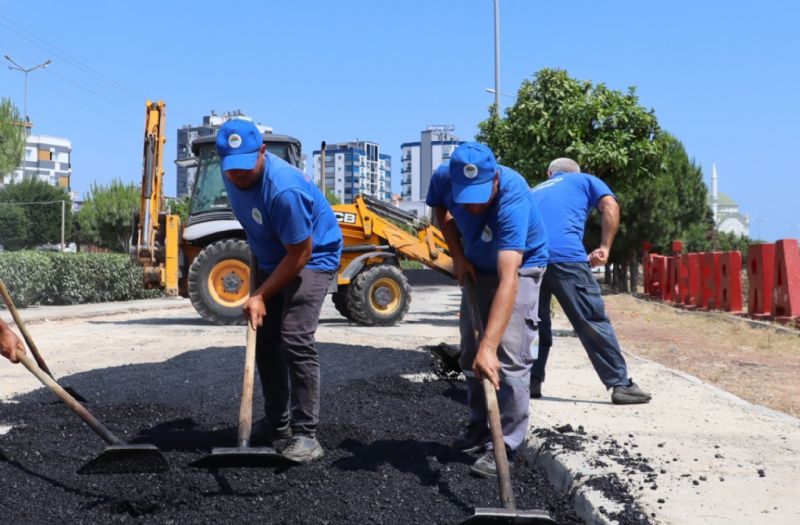 TOROSLAR’DA ASFALT VE YOL DÜZENLEME ÇALIŞMALARI SÜRÜYOR