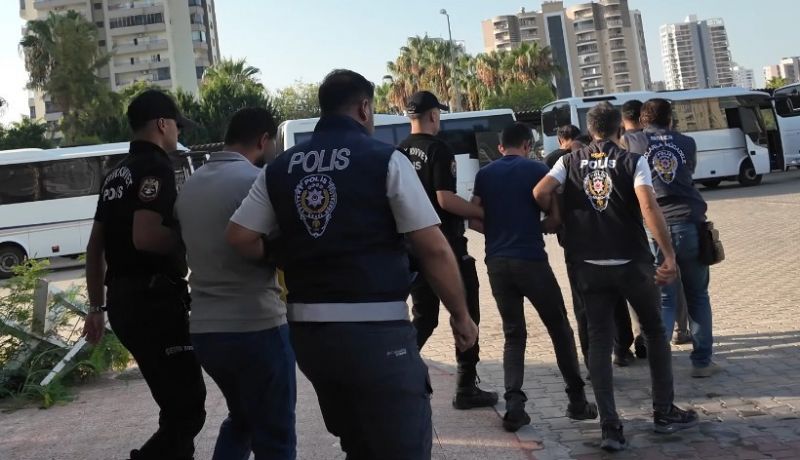 MERSİN’DEKİ 7 MİLYAR 640 MİLYON TL’LİK YASA DIŞI BAHİS OPERASYONUNDA 30 TUTUKLAMA
