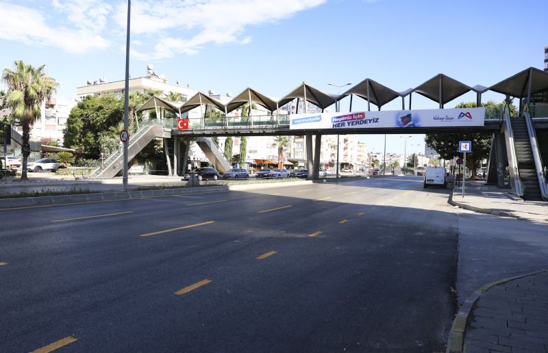 MERSİN BÜYÜKŞEHİR’DEN GÜLERYÜZ KAVŞAĞI’NDA AKILLI TRAFİK DÜZENLEMESİ