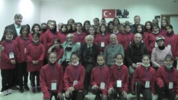 Emekli Öğretmenlerden Kır Çiçeklerine Ziyaret