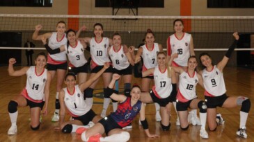 MSK Kadın Voleybol Ve Hentbol Takımları Galibiyetler İle Yüzleri Güldürdü