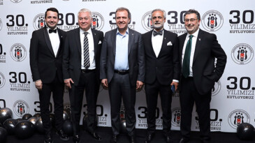 Seçer, Beşiktaş Meydanı’nı yenileyeceklerinin müjdesini verdi