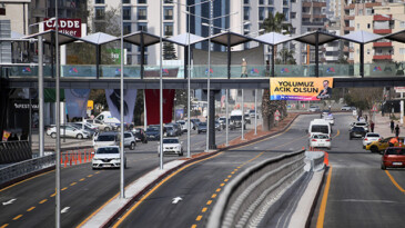 Göçmen’deki katlı kavşak trafiğe açıldı