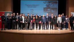 Ödül kazanan proje sahiplerine plaket verildi