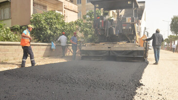 TARSUS’TA YOL YENİLEME ÇALIŞMALARI SÜRÜYOR