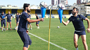 TİY’İN KARNESİ PARLAK