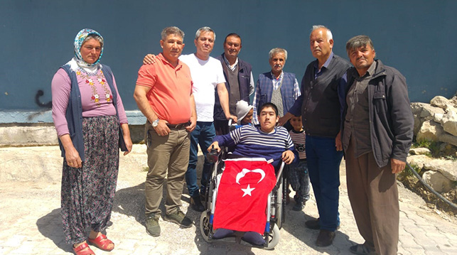 9 YILDIR YÜZLERİ GÜLDÜRÜYOR