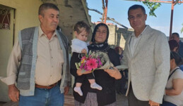 TARSUS CHP’DEN ŞEHİT AİLESİNE ZİYARET