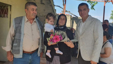 TARSUS CHP’DEN ŞEHİT AİLESİNE ZİYARET