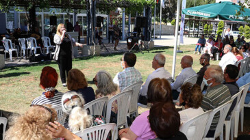 EMEKLİ EVİ ÜYELERİNE ANNELER GÜNÜ KONSERİ