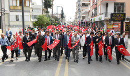 TARSUS’TA 19 MAYIS COŞKUYLA KUTLANDI