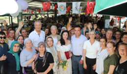 GENÇ ÇİFTLERİN NİKAHI ÜRETİCİ PAZARINDA KIYILDI
