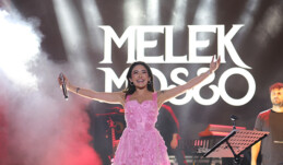 MELEK MOSSO KONSERİNE BİNLER AKIN ETTİ