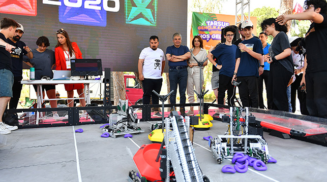 HEM TURNUVA HEM ROBOT KAMPI