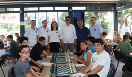 SATRANÇ ŞAMPİYONLARI ÖDÜLLERİNİ ALDI