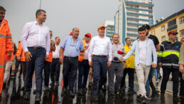 SEÇER: “TARSUS’TA 3 ŞERİTLİ İLK YOL”