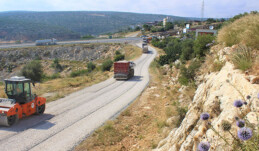 SİLİFKE’DE 3 BİN 700 METRELİK YOL YENİLENDİ