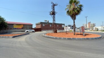 ADANALIOĞLU’NUN YOLLARINDAN ÜRETİCİ DE MEMNUN VATANDAŞ DA…