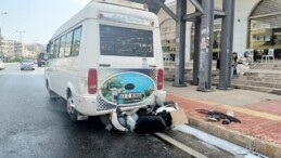 OTOMOBİL MOTOSİKLETE ÇARPTI: 2 YARALI