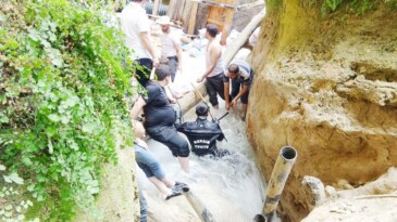 SIKIŞAN ÇOCUĞUN CANSIZ BEDENİ 30 SAATLİK ÇALIŞMAYLA ÇIKARILDI