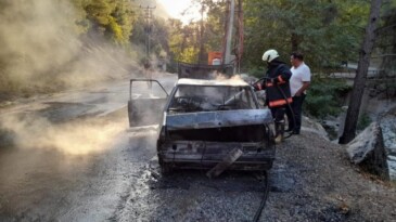 YANAN OTOMOBİL KULLANILMAZ HALE GELDİ