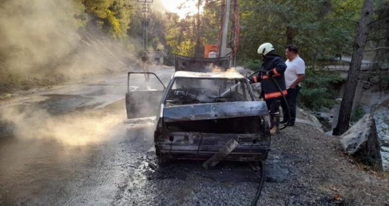 YANAN OTOMOBİL KULLANILMAZ HALE GELDİ