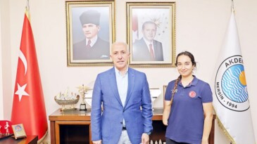 AKDENİZLİ SPORCULAR ÖDÜLLERLE DÖNDÜ