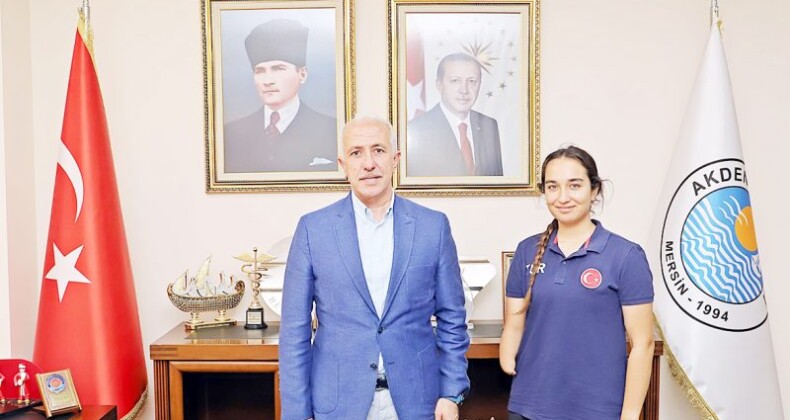 AKDENİZLİ SPORCULAR ÖDÜLLERLE DÖNDÜ