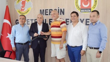 MERSİN EMNİYET MÜDÜRÜ ASLAN,   GAZETECİLERLE BİR ARAYA GELDİ