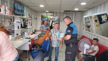 VATANDAŞLAR DOLANDIRICILARA KARŞI BİLGİLENDİRİLDİ