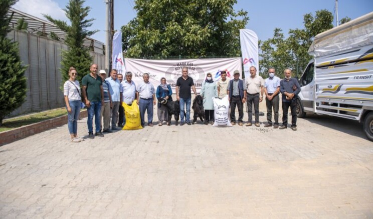 ANAMUR VE AYDINCIKLI YETİŞTİRİCİLERE  100 KÜÇÜKBAŞ HAYVAN DESTEĞİ