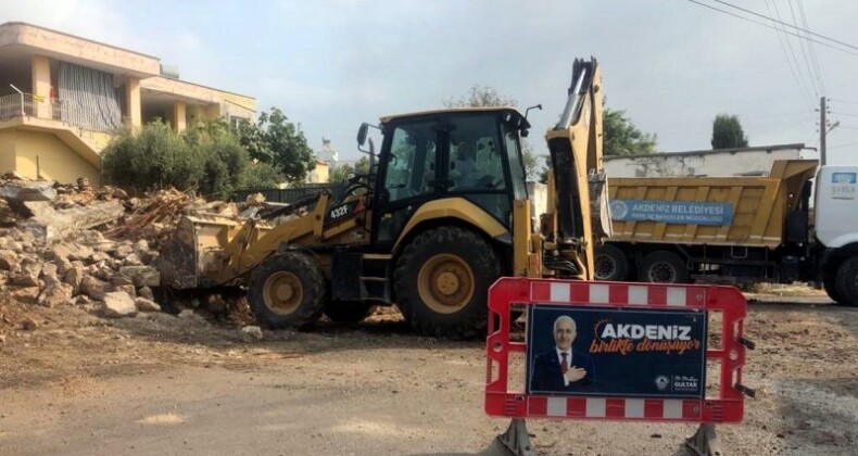 METRUK BİNALAR YIKILIYOR, İMARLI YENİ YOLLAR AÇILIYOR