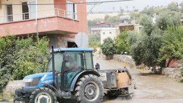 TOROSLAR’DA MAHALLELER KÖŞE BUCAK TEMİZLENİYOR