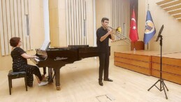Mersinli genç sanatçı  iki ödül birden kazandı