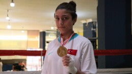 ‘DEMİR YUMRUK’ BUSE’NİN HEDEFİ OLİMPİYAT ŞAMPİYONLUĞU