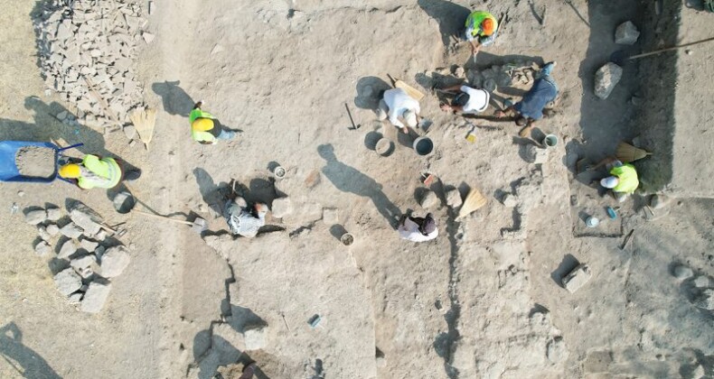 9 bin yıllık höyükte geçmişin izleri aranıyor
