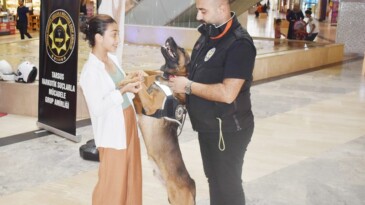 Tarsus Emniyeti’nden bilgilendirme standı