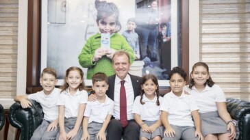 ÖĞRENCİLERDEN BAŞKAN SEÇER’E ZİYARET