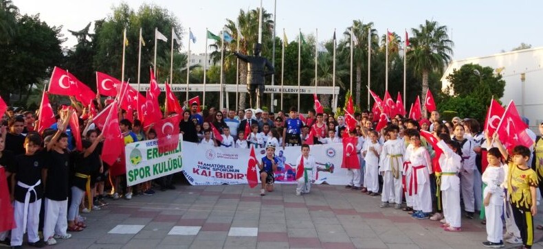 Sporcular ‘Amatör Spor Haftası’nı yürüyüşle kutladı