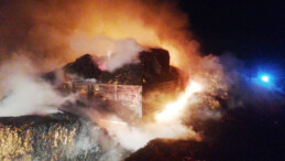 Saman yüklü tır alev alev yandı