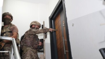 Evi kameralarla donatan suç çetesine gece operasyonu: 5 gözaltı