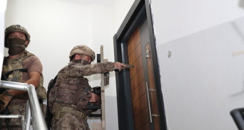 Evi kameralarla donatan suç çetesine gece operasyonu: 5 gözaltı