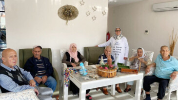 Azmetti, çalıştı, diplomasını aldı 63 yaşında usta öğretici oldu