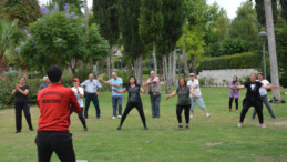 Büyüklerle sabah sporu çok keyifli