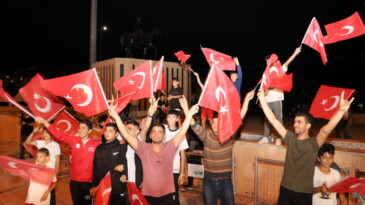 Toroslar’da her bayram coşkuyla kutlanır