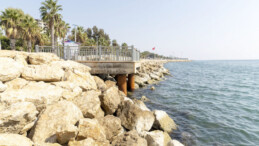 Dalgalar nedeniyle oluşan zemin boşlukları dolduruldu