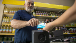 Halk Kart’la hem esnaf  hem vatandaş kazanıyor