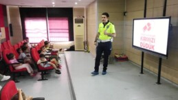 Fen lisesi öğrencilerine trafik eğitimi verildi